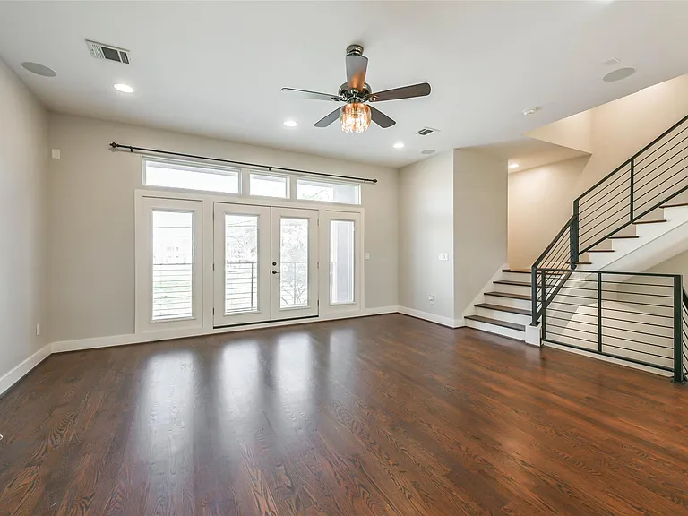 2422 Hadley St — Photo 24
