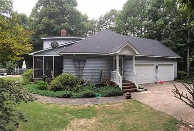 3rd image of 26 N Windward Ct