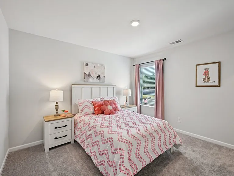 423 Lanier Cir — Photo 35