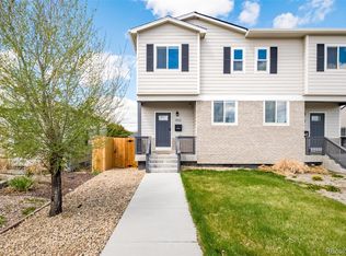 1933 Oakland St, Aurora, CO 80010