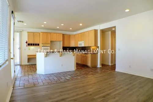 3560 Pine Ave Photo 1