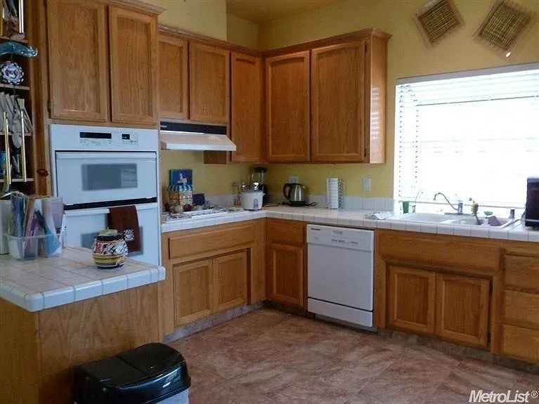 7433 Black Tree Ln photo 1