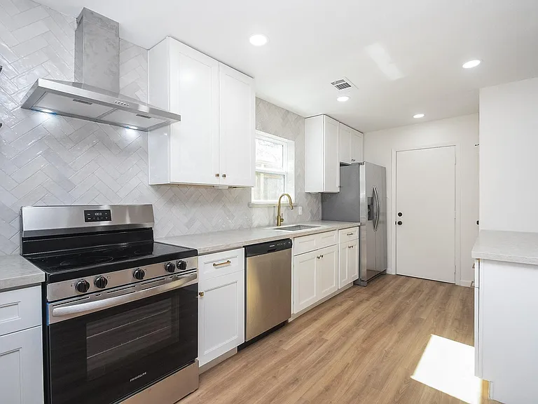 10442 Norton Dr — Photo 13