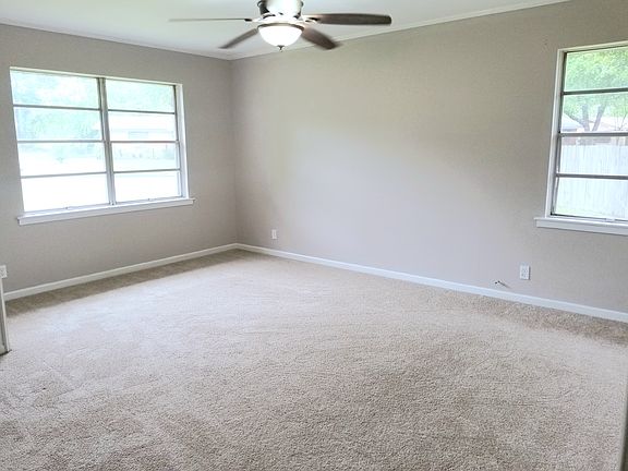 4th image of 1400 Diana St