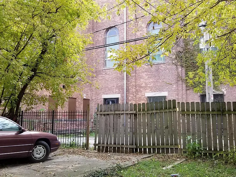 921 W 54th Pl #1F — Photo 13