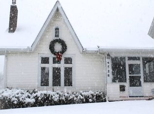 4528 Pierce St, Omaha, NE 68106