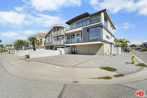 1500 Ocean Dr Photo 1