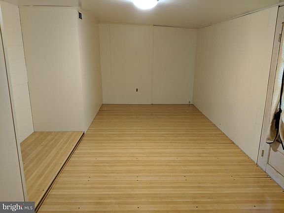 4th image of 183 Wakefield Dr