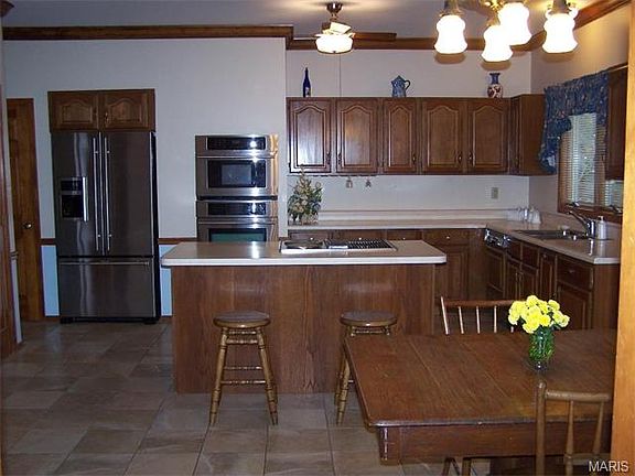 3rd image of 4733 Oakridge Park Dr