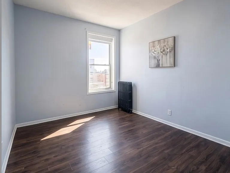 1203-1204 Broad St #14 — Photo 3