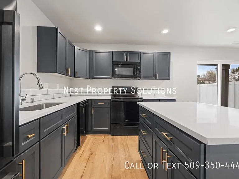 338 W 6th St — Photo 7