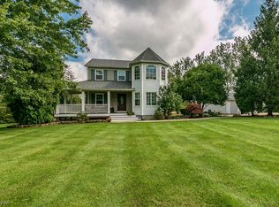 13880 Radcliffe Rd, Chardon, OH 44024