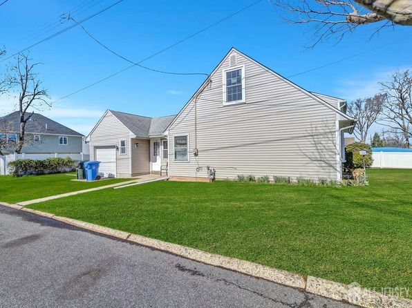 109 S Harrison Ave, Iselin, NJ 08830
