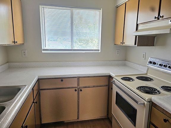 3rd image of 7155 N 66th Dr Office 101