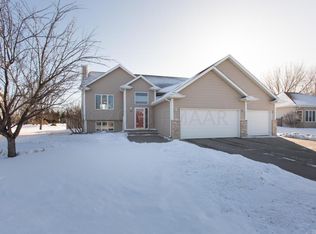 3208 36th Ave S, Fargo, ND 58104