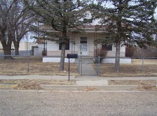 303 Maple St, Clayton, NM 88415