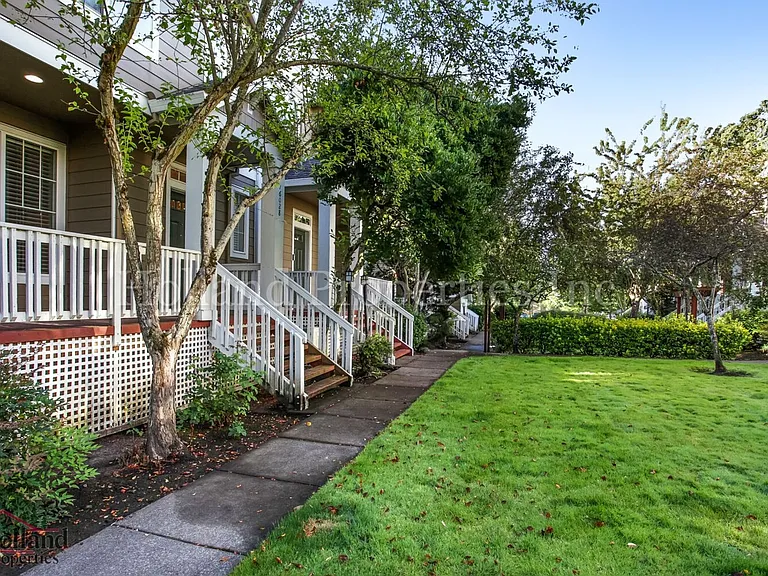 16028 SW Gage Ln — Photo 2