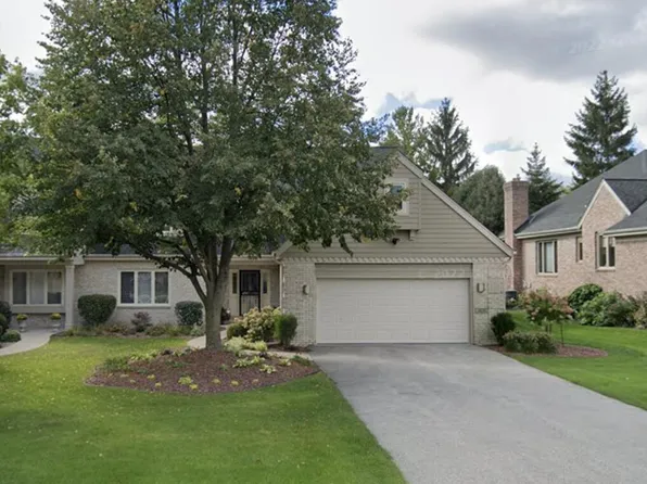 2635 West Lake Park COURT, Mequon, WI 53092