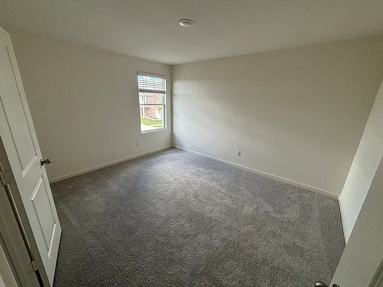5718 Roadhouse Dr — Photo 10