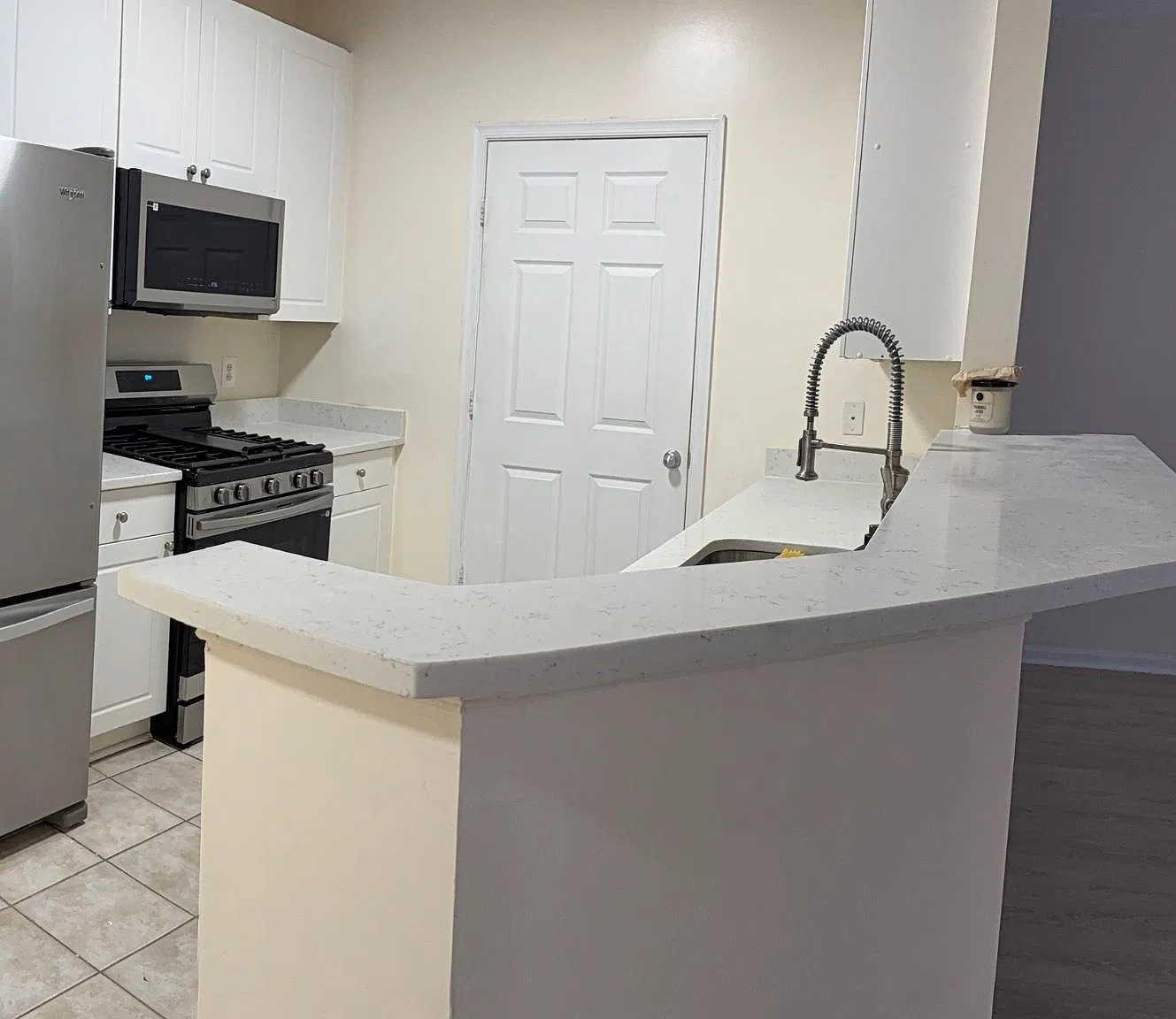 2 bed, 2.0 bath, 1098 sqft, $2,650 — Photo 4