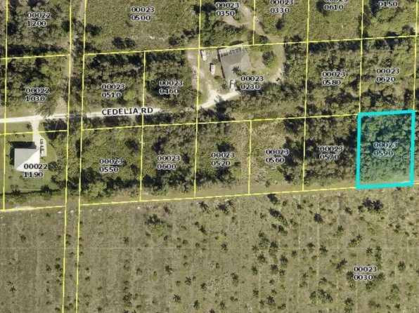 6045 Cedelia Rd, Bokeelia, FL 33922