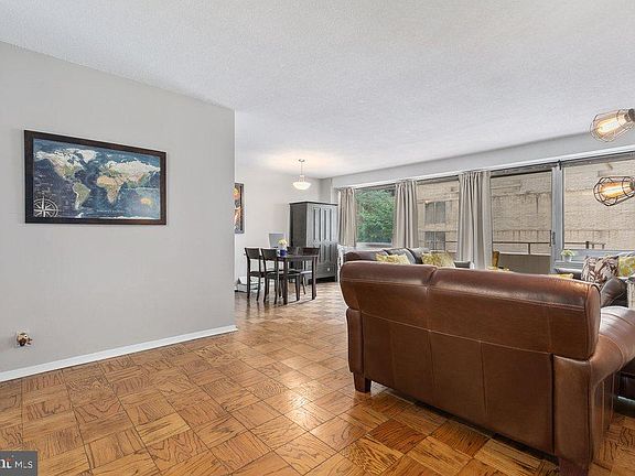 5th image of 4515 Willard Ave APT 612S