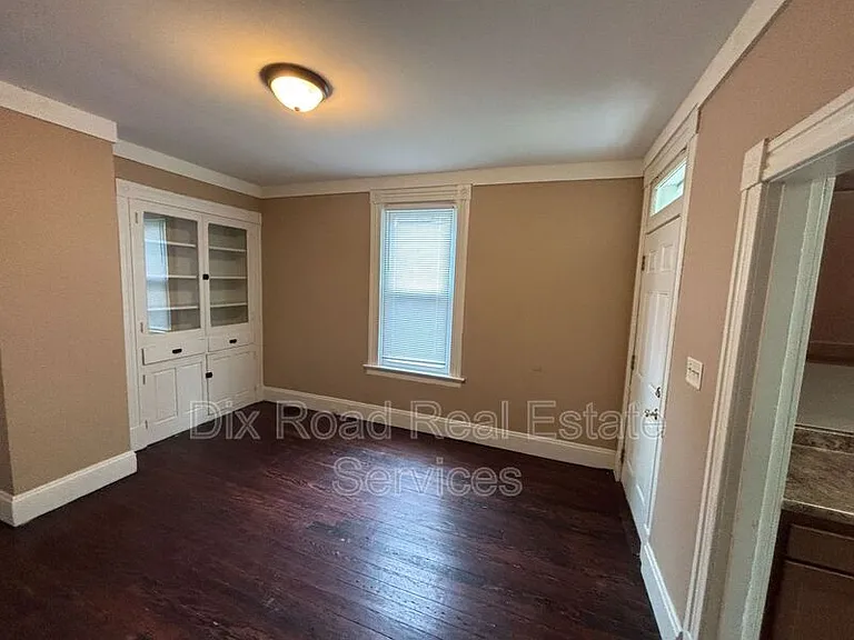 411 Millikin St — Photo 13