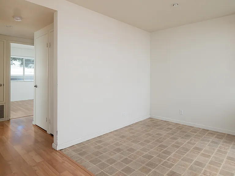 208 Sequim Cmn — Photo 14