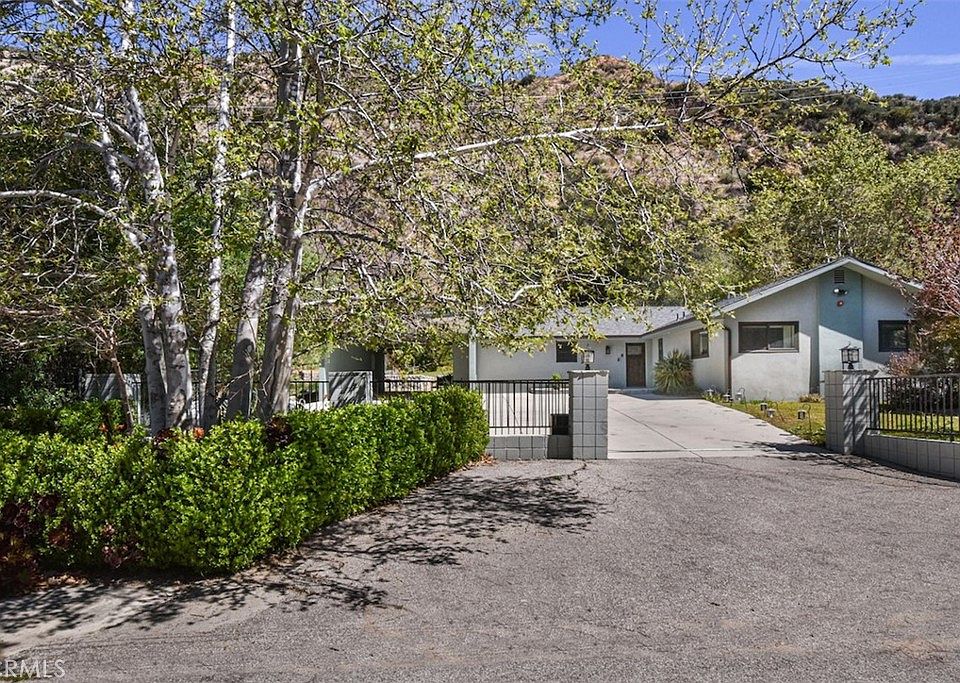 1st image of 2447 Stonyvale Rd