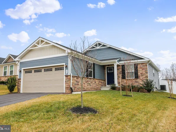 40 Boothbay Dr, Martinsburg, WV 25403