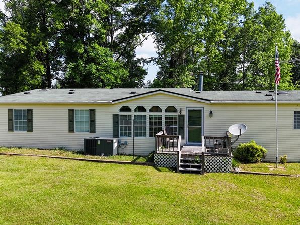 469 Lakeshore Dr, Bainbridge, GA 39819