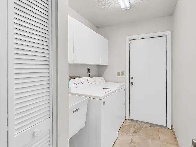 5462 Colonial Oaks Blvd — Photo 31