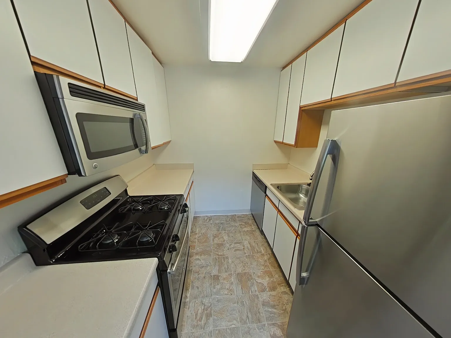 1 bed, 500 sqft, $2,605 — Photo 4