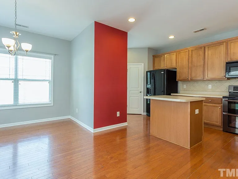 711 Keystone Park Dr #38 — Photo 5