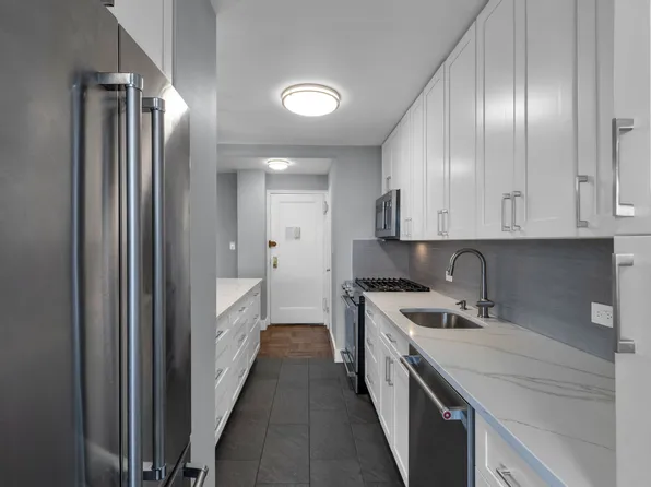 4555 Henry Hudson Pkwy W image 19 of 40