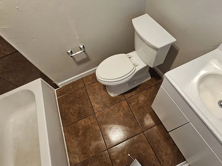 4410 Adonis Dr — Photo 18