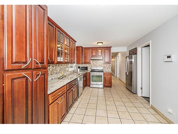 2nd image of 7311 W Pensacola Ave