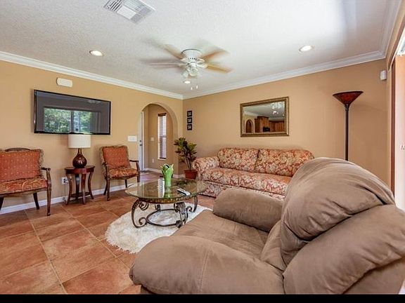 2nd image of 1904 Commander Way