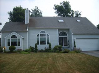 9 Tina Ct, Bristol, RI 02809