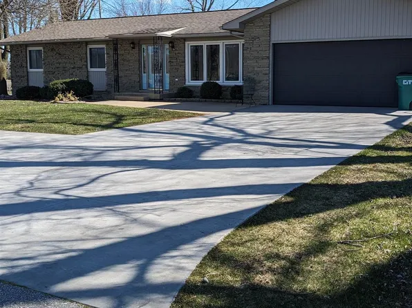 5431 S Four Mile Rd, Bay City, MI 48706