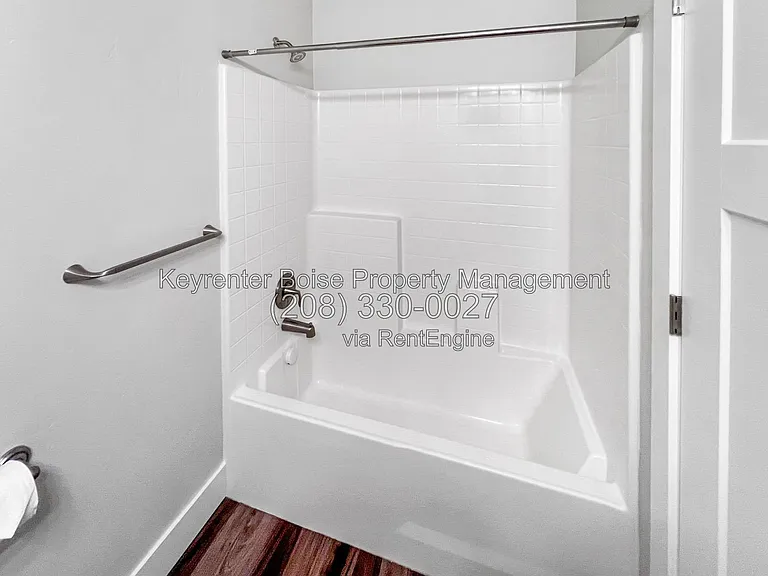 105 E Park Ave #B — Photo 12