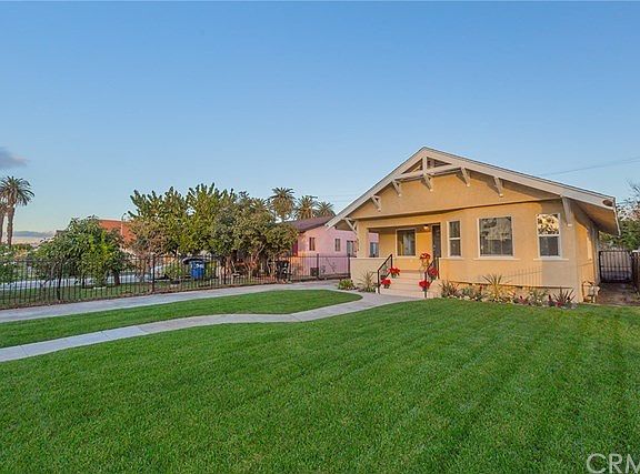 2nd image of 5014 S Gramercy Pl