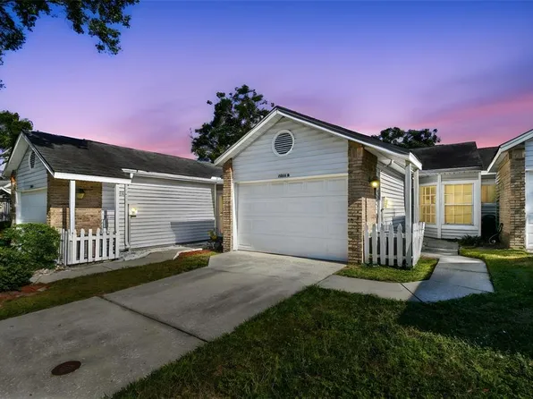 3088 Grovewood Blvd APT B, Palm Harbor, FL 34683