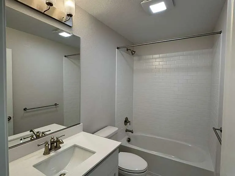 15937 Mavericks Ln — Photo 20
