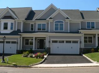 32 Park View Dr, Warren, NJ 07059