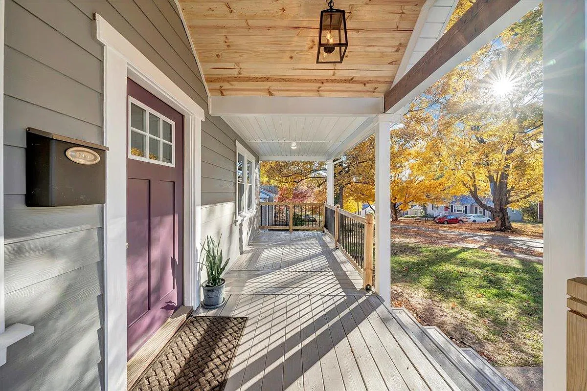 3 bed, 861 sqft, $1,895 — Photo 3