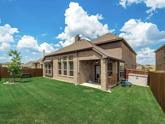 4th image of 2009 Lake Vista Dr