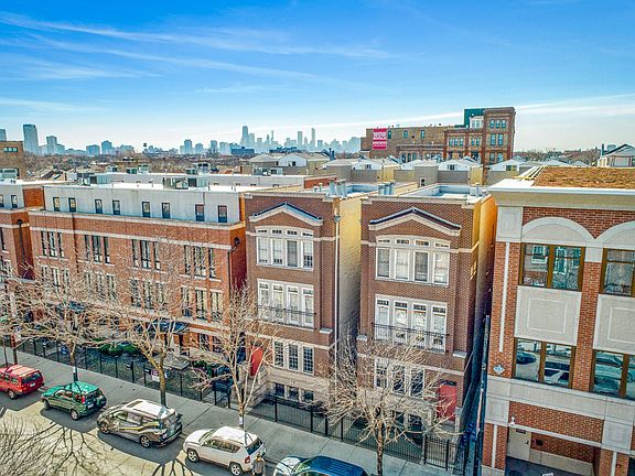3rd image of 1319 W Belmont Ave #1