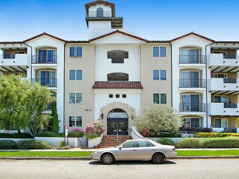 4410 Sepulveda Apartments — Photo 84