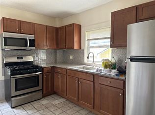 12 Adams St #1, Somerville, MA 02145